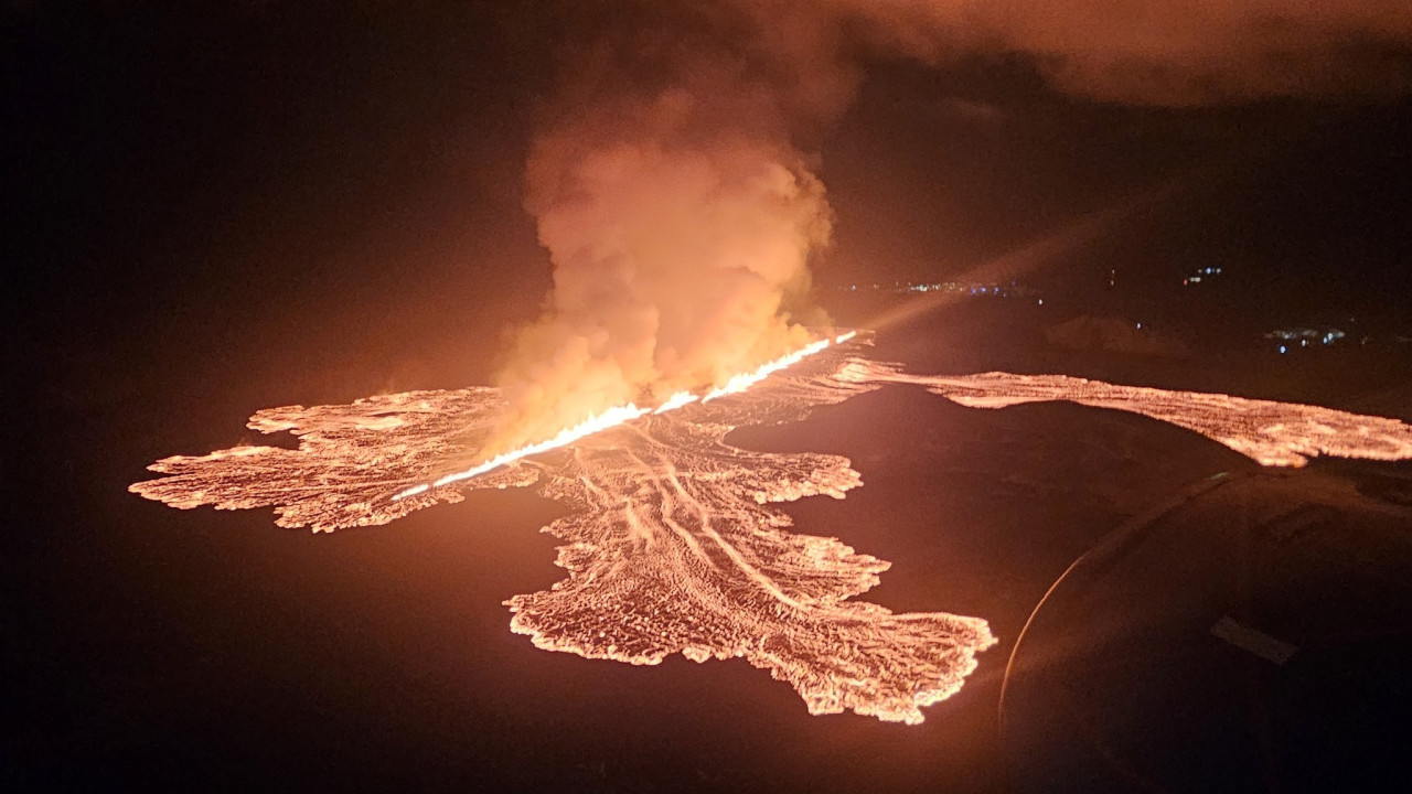 Vulcão na Islândia entra em erupção pela 10ª vez em três anos; veja