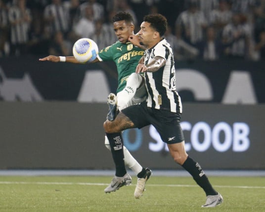 Brasileirão: Palmeiras e Botafogo fazem final antecipada; Inter acompanha de perto