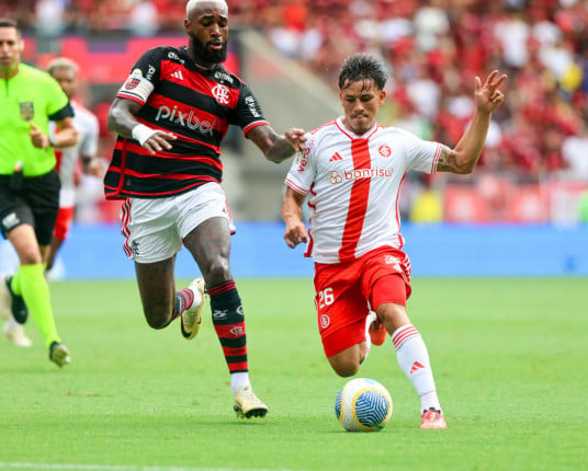 Inter perde para o Flamengo e dá adeus às chances de título do Brasileirão