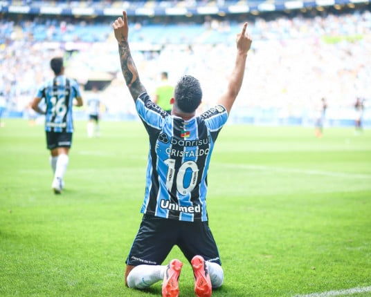 Feliz Ano Novo na Arena: Grêmio arranca vitória sobre São Paulo e afasta risco de Z-4