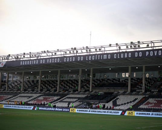 Magnata grego admite negociação para comprar clube brasileiro