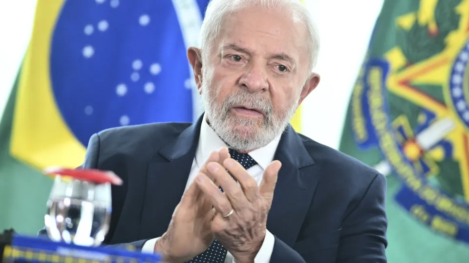 Governo Lula discute novo projeto para redes com regras de remoção de conteúdo