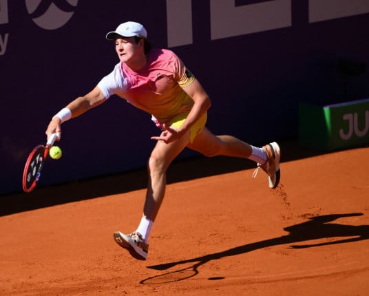 Fonseca bate Cerundolo e é brasileiro mais jovem a ganhar título de ATP